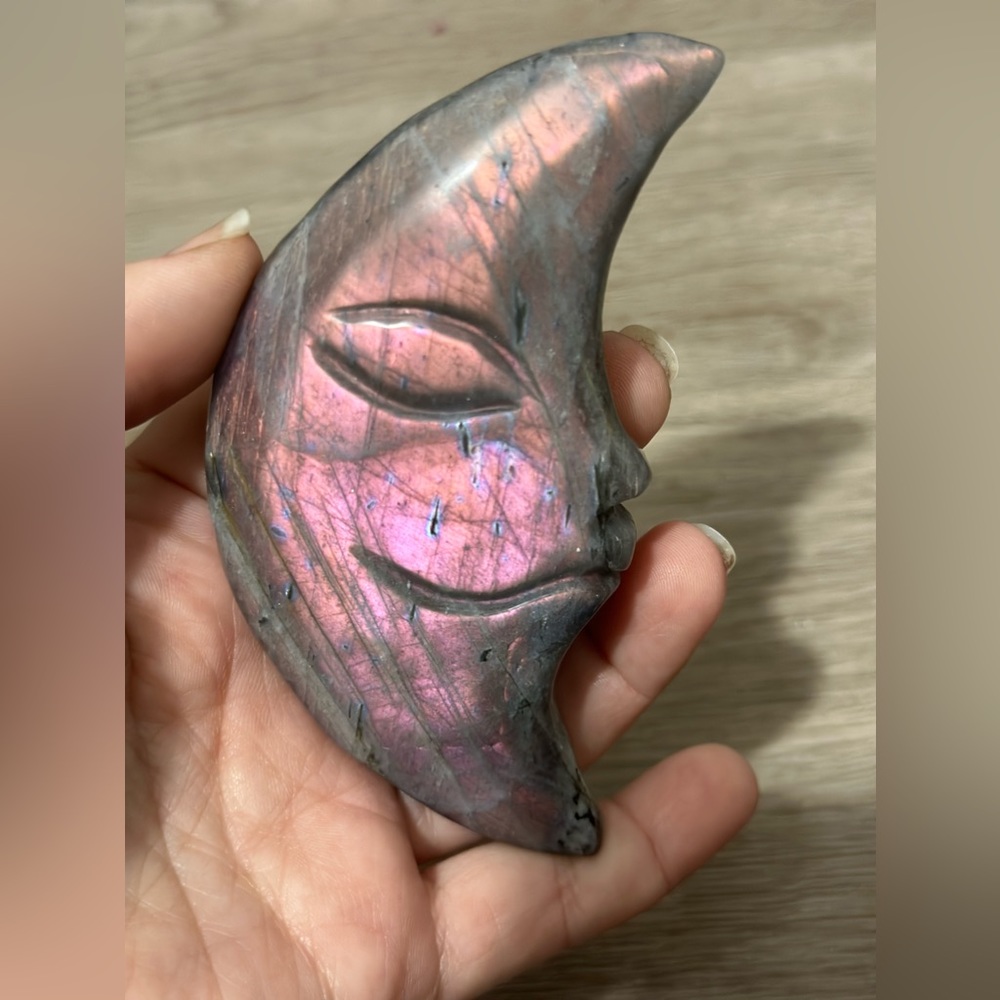 COPY - Flashy labradorite moon
